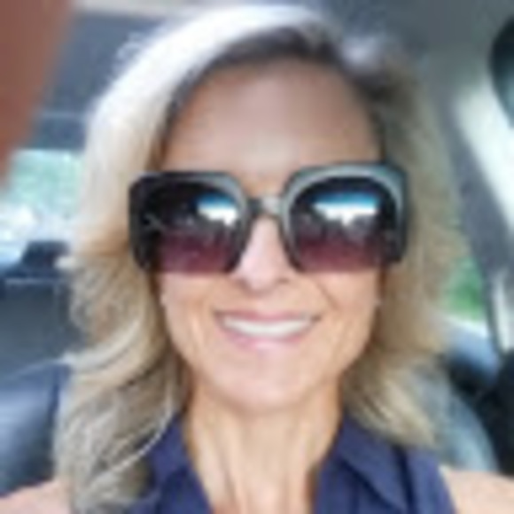 Meet your Posher, Cecily - Picture 1 of 1